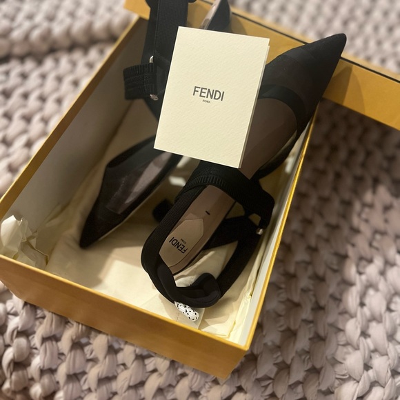 Fendi Colibrì — Black leather and mesh slingbacks medium heel. AUTHENTIC FENDI - Picture 12 of 13